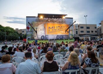 La ópera sobre ruedas gratuita llega a la ciudad de Valencia con 6 funciones en barrios y pedanías