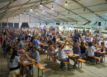 La mayor fiesta del marisco de España regresa a Valencia con una gran carpa tematizada