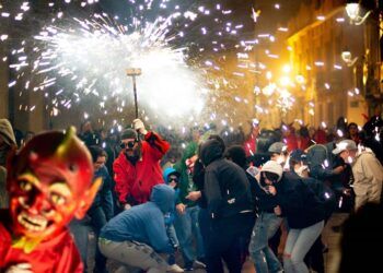 Correfoc, fiestas populares y mercado de precios justos en la Setmana Cultural de Campanar 2025