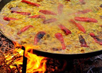 El World Paella Day 2025 llega a la Marina de Valencia con raciones de paella a precios populares