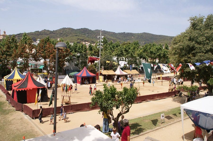 Gran mercado medieval con recreaciones en la Pobla de Vallbona, entre los mayores de la provincia