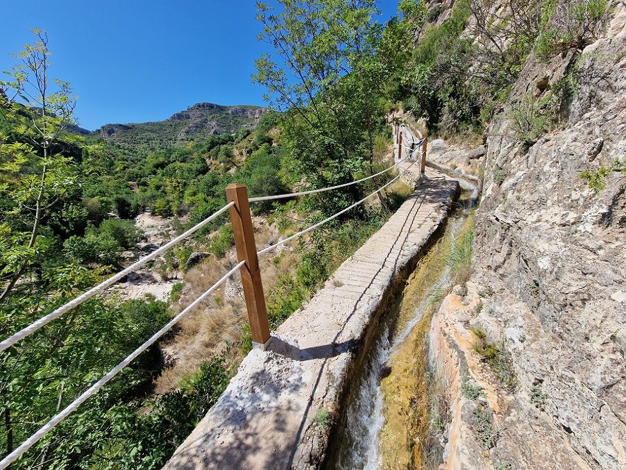 La ruta de las acequias y balsas del Barranco del Nacimiento, una zona poco conocida de Millares
