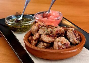 Una nueva ruta gastronómica de la tapa llega a 12 locales de Patraix, el barrio de Valencia