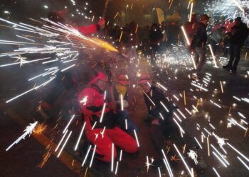 Gran fin de semana pirotécnico en Burjassot con passejà, correfoc, cordà, despertà y mascletà