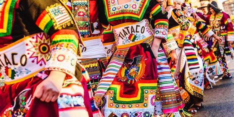 La Generalitat aplaza las actividades de las Fiestas de la Hispanidad en la Comunitat Valenciana