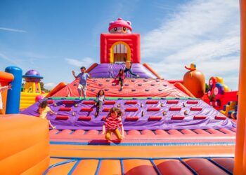 Funbox, uno de los parques hinchables más grandes del planeta, regresa a Valencia