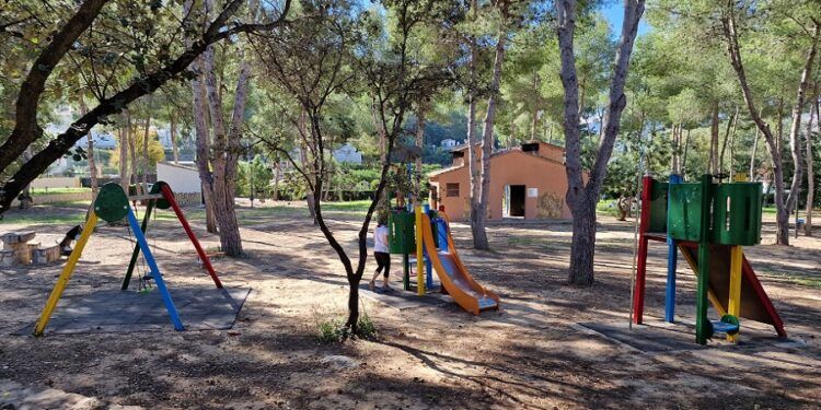 El Parc de la Plana, el parque más emblemático de La Font d’en Carròs para pasar un día en familia