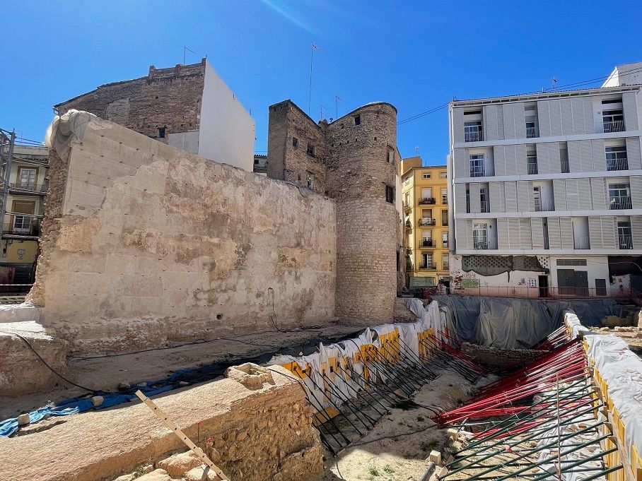 Un futuro jardín arqueológico en El Carmen mostrará una parte de la muralla islámica de Valencia