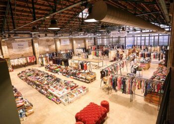 El mayor mercado efímero de marcas de ropa de Valencia regresa con descuentos de hasta el 70%