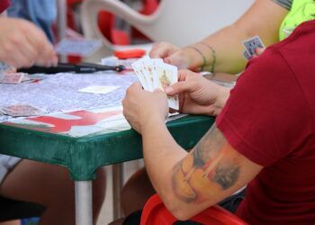De los bares a patrimonio cultural: el bolot, el juego de cartas saguntino que busca ser protegido