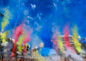 Valencia se llena de pólvora hasta el 12 de octubre con mascletaes y un castillo de fuegos artificiales
