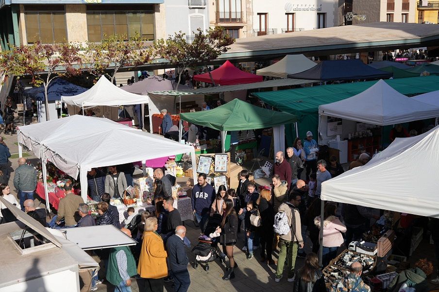 Fira de Santa Caterina 2025 en Vila-real: casi 300 puestos llenos de tradición y espíritu prenavideño