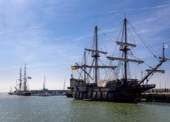 El Galeón Andalucía visita Valencia antes de su viaje a Estados Unidos, donde estará varios años