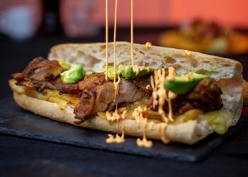 Los Abetos brilla entre los nuevos templos del almuerzo valenciano en los Premis Cacau d’Or 2025