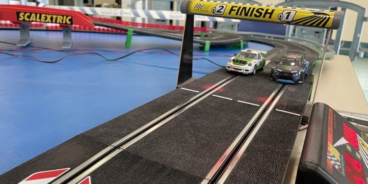 Scalextric llega a Valencia con una gran exposición interactiva para jugar y competir en pistas