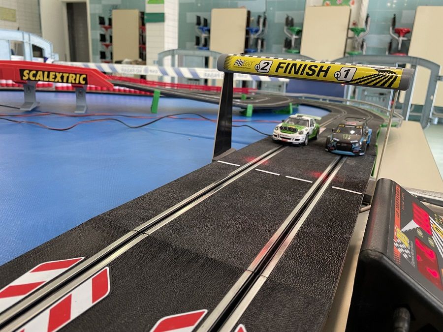 Scalextric llega a Valencia con una gran exposición interactiva para jugar y competir en pistas