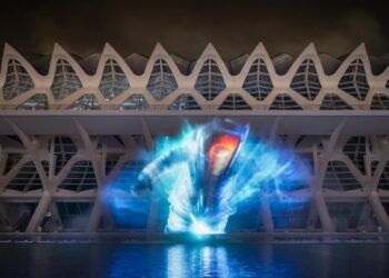 Un espectáculo inmersivo de luces y sonido llega al lago de la Ciutat de les Arts i les Ciències