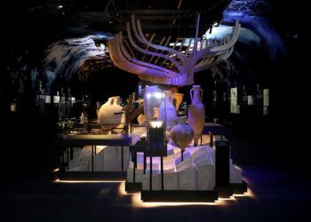 Una gran exposición reúne más de 600 piezas para mostrar el patrimonio arqueológico de Dénia