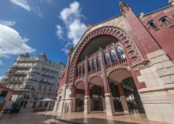 Una muestra gratuita invita a conocer el gran legado arquitectónico de Francisco Mora en Valencia