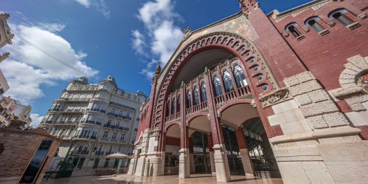 Una muestra gratuita invita a conocer el gran legado arquitectónico de Francisco Mora en Valencia