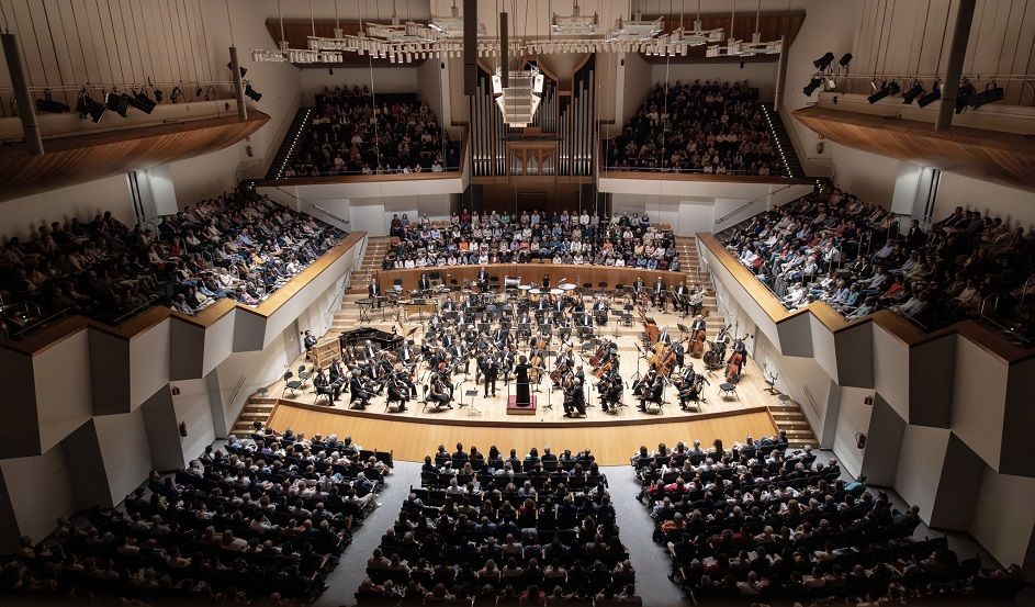 Valencia celebra la festividad de Santa Cecilia dando la bienvenida a la Navidad con música