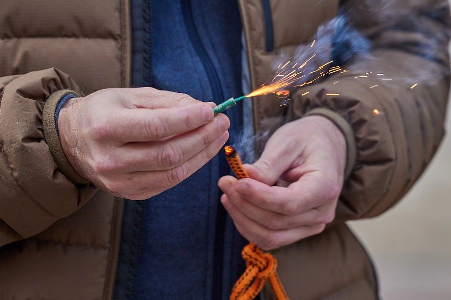 Prohibiciones, horarios, zonas y recomendaciones para tirar petardos en las Fallas 2026 de Valencia