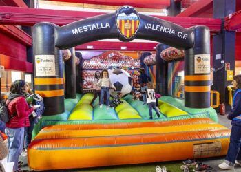 El campo del Valencia CF vuelve a abrirse esta Navidad con actividades gratuitas para las familias