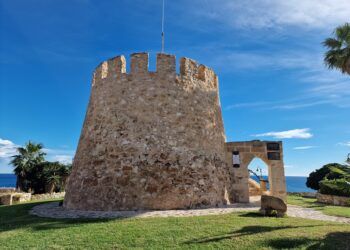 La Torre del Moro, una bella parada imprescindible con vistas al mar en Torrevieja