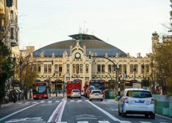 El fiasco de la ZBE en Valencia: millones perdidos, inseguridad jurídica y un futuro en el aire