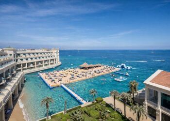 La primera playa flotante de España se estrenará en Valencia este próximo verano