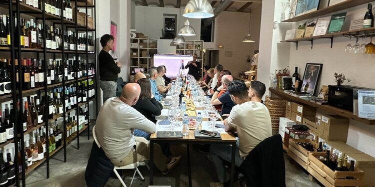 5bselección, la parada obligatoria en Valencia para brindar con vino valenciano esta Navidad