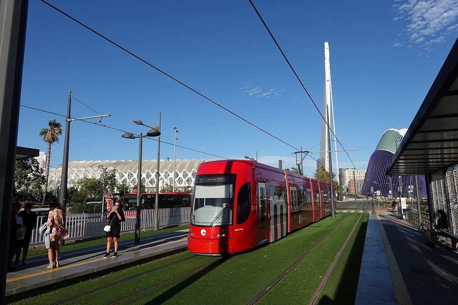 La Generalitat prorroga la gratuidad del transporte para menores de 14 años y afectados por la dana