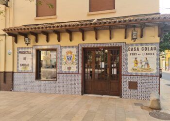 Casa Colau, más de un siglo de tradición ofreciendo vinos y licores en el corazón de Gandia