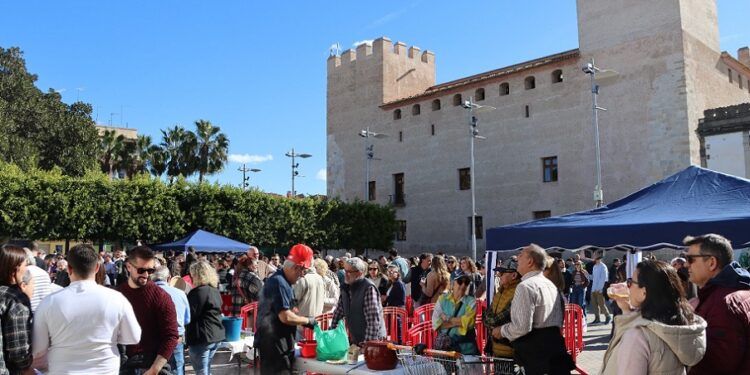 La Fiesta de la Alcachofa de Alaquàs vuelve ampliada con tres días de gastronomía, música y diversión