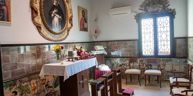 El Hospital de Sacerdotes Pobres de Valencia, la «Capilla Sixtina» de la azulejería valenciana