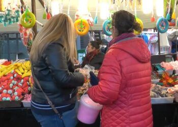 El Mercado de Reyes del Cabanyal vuelve para llenar de tradición el barrio marítimo de Valencia