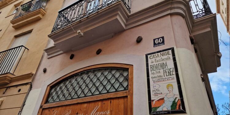 La casa donde nació Bienvenida Pérez: de la calle Alta de Valencia a la aristocracia europea