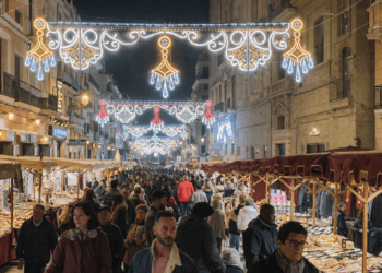 El mercado de San Blas regresa al barrio de Ruzafa con tres días de tradición y cultura popular