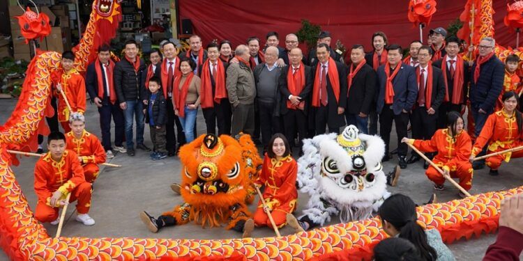 Manises celebra el Año Nuevo Chino con una gran fiesta y cabalgata que repartirá miles de regalos