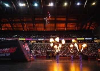 El Freestyle World Tour llega a Valencia con un gran espectáculo de motos y acrobacias extremas