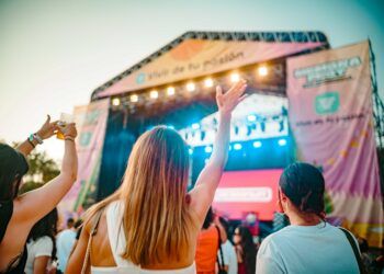 Un gran festival gratuito llega en Fallas a los Jardines de Viveros con música y gastronomía