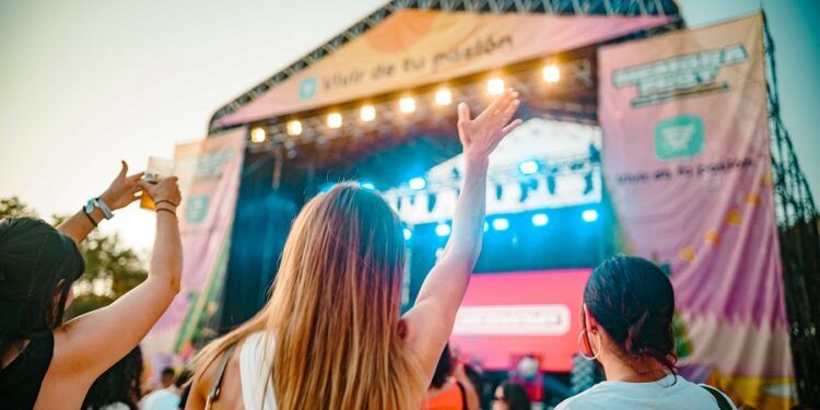 Un gran festival gratuito llega en Fallas a los Jardines de Viveros con música y gastronomía