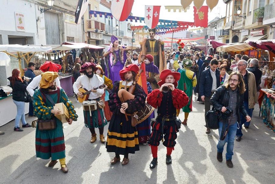 Llombai celebra este fin de semana su gran mercado renacentista lleno de animación y actividades
