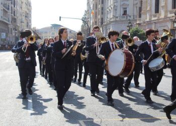 Bandas de música de Valencia darán ritmo a las mascletaes de las Fallas 2026: este es el calendario