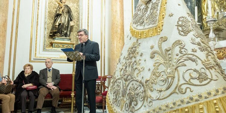 Así es el manto con el que la Mare de Déu regresó en 1939 tras estar oculta durante la Guerra Civil