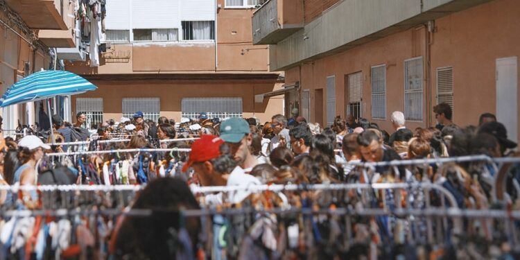 Gran mercado de segunda mano con todo a 1 euro en Valencia para celebrar el Día de la Mujer
