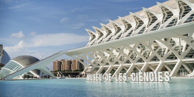 Un año de ciencia y diversión en la Ciutat de les Arts i les Ciències con el pase Amigos de la Ciencia
