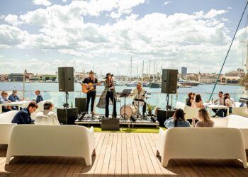 Sábados de tardeo en el Veles e Vents de la Marina de Valencia con tributos, conciertos y djs