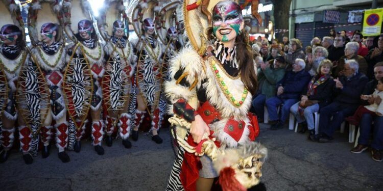 La gran entrada morocristiana ‘Els Alforins’ vuelve el sábado a Valencia con más de 200 participantes