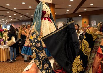 Feria Low Cost Fallera 2026: gran mercado de indumentaria valenciana con importantes descuentos